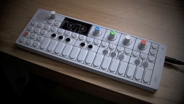 Teenage Engineering OP-1 - Whip смотреть онлайн