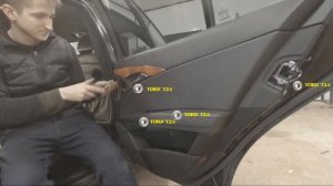 Как разобрать обшивку двери дверную карту Mercedes e211 год 2008