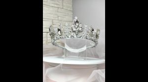 Корона со стразами ручной работы