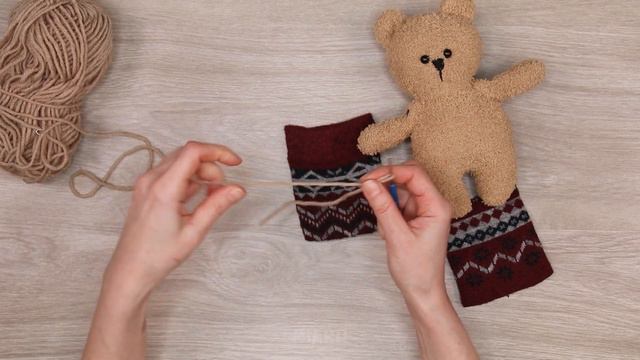 Buy or sew? - DIY a teddy bear out of socks easily! смотреть онлайн