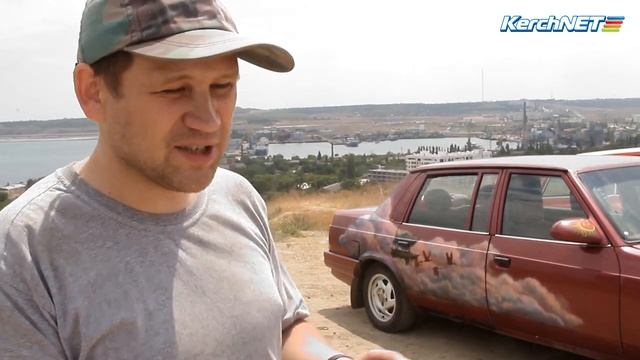 В Керчь заглянул редкий "Москвич" смотреть онлайн