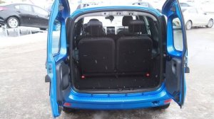 Lada Largus синий