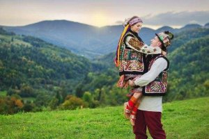 Адекватный гуцул из Закарпатья.