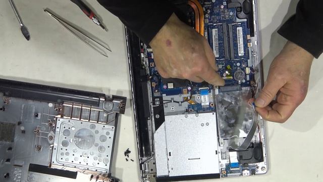 REPLACE HDD LENOVO Z51-70 смотреть онлайн