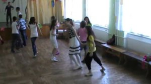 Танцуем под клип ОПА ГАНГНАМ СТАЙЛ HQ... .Школьная дискотека..