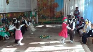 Осенний утренник "Аптека тетушки Пчелы"(средняя группа)