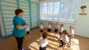 Фрагмент  занятия по физической культуре в младшей группе с использованием Су-Джок мячей.