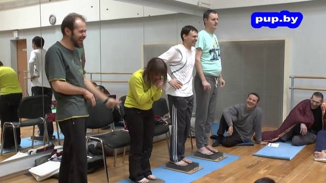 Веселая йога на гвоздях: от слабости к силе Духа! Instant transformation смотреть онлайн