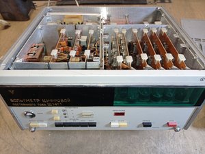 Вольтметр Щ1413. Обзор - разбор. Поработает ещё или нет. Приборы - радиодетали - драгметаллы.