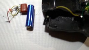 КАК СДЕЛАТЬ ВЕЧНЫЙ ФОНАРИК и упрощенная вечная свечка своими руками