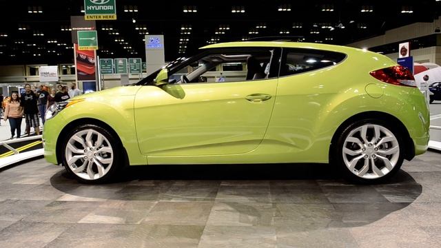 2012 Hyundai Veloster walk around HD смотреть онлайн