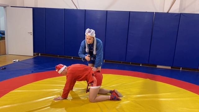 #33❗SAMBO❗САМБО❗РЫЧАГ БЕДРА (LEG LOCK), или РАСТЯЖКА, соперник на четвереньках. Школа самбо Sambi.s