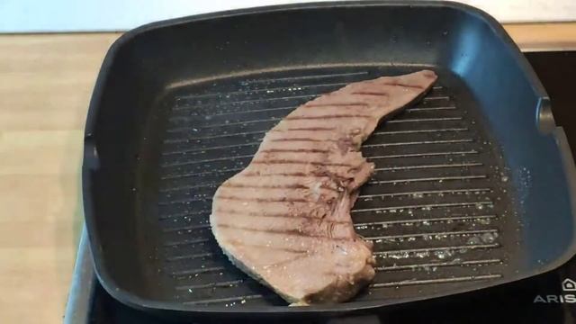 ЯЗЫК С ХРЕНОМ И ПЕЧЕНЫМ ЧЕСНОКОМ.