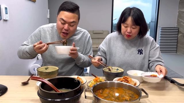 SUB) 기력보충 흑염소탕 | Home meal (Goat soup) Mukbang