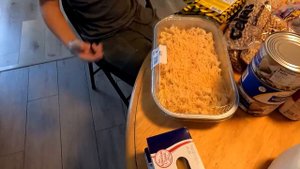 США 🇺🇸 Бесплатная еда в Америке / Еда для выживания / Какие продукты выдают для семьи на Фуд банке