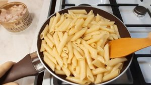 Только макароны и тушёнка! ?% Вкусный ужин за 150 рублей и 15 минут на всю семью.