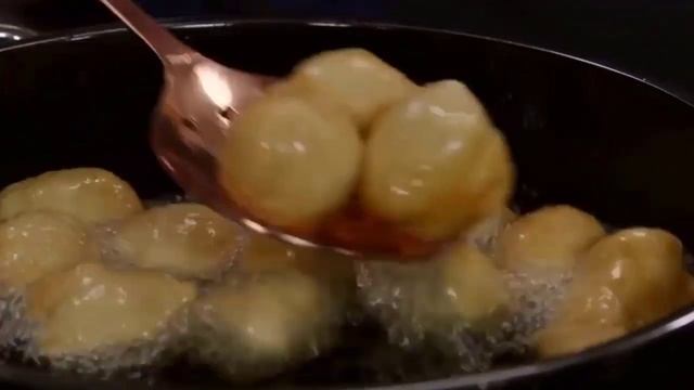 Рецепт Лукумадэс - медовые пончики на Кипре смотреть онлайн