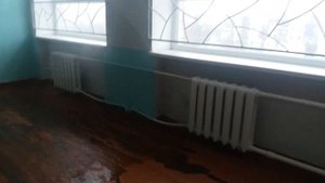 Прорвало трубу в школе