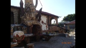 Столик  для  барбекю  из  цемента   Школа  арт  бетона  на  Канарах.