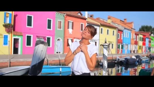Alessandra Amoroso - LA STESSA ~al contrario~ смотреть онлайн