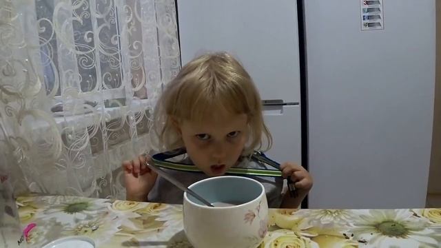 Кто хочет стать пожарным? Проглотила мячик. Торт приехал. смотреть онлайн