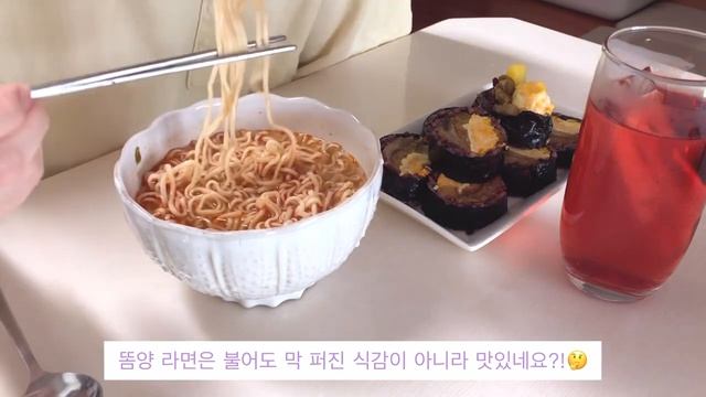 SUB.VLOG|백신맞고 잘먹고 잘 쉬는 집밥 요리 일상.쏘야.베이컨에크 토스트.된장찌개.LA김밥 만들어 먹는 맛있는 신혼밥상 смотреть онлайн