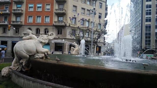 Прогулка по ... Таррагоне (tarragona). Фонтан "Дружбы народов". смотреть онлайн