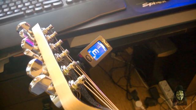 Fender Clip Tuner смотреть онлайн