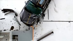 2016 Hyundai Tucson CRASH TEST IIHS Small Overlap [GOOD]