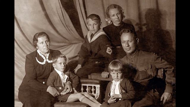Шолохов М.А. Биография