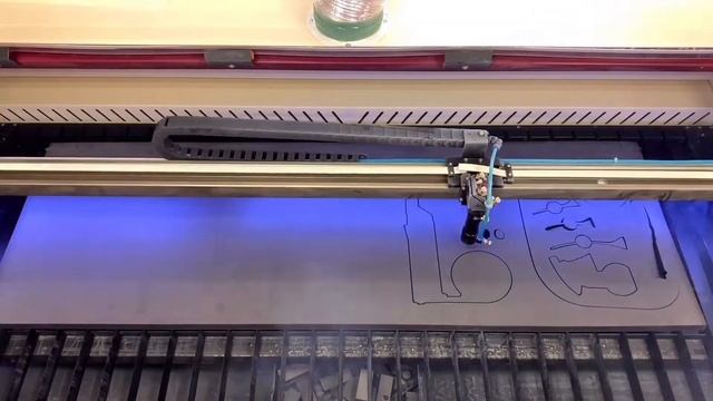 Ложемент для парикмахерского инструмента. Ложемент в бьюти-кейс. Изготовление ложементов на заказ. смотреть онлайн