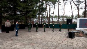 оружейный залп в память об ушедших героях.mp4