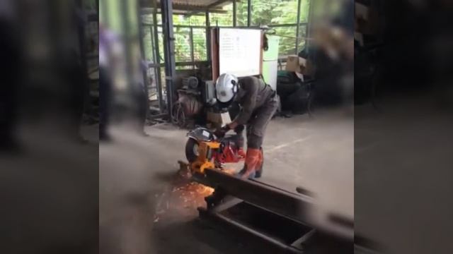 เครื่องตัดรางรถไฟ Husqvarna รุ่น K1270 Rail by YJH Machinery смотреть онлайн