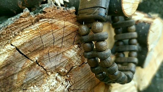 Браслет из морёного дуба на магнитной застёжке! 
#tamedtree #браслетиздерева #брамлетручнойработы