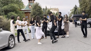 Девушки Танцуют Красиво Зажигательная Лезгинка 2023 Bomba Lezginka Dance ALISHKA Алма-Ата Казахстан