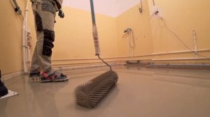 Заливка пола с уровнем проверки ровности пола Bosch GLL2