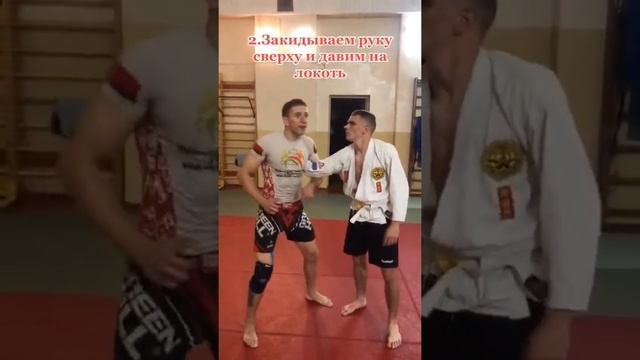 Когда просто хотел поправить воротник ? #кранмма #kranmma