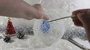 DIY -Шарики из ниток|Как сделать шар из ниток|Шары из ниток для декора на новый год|Balls of thread