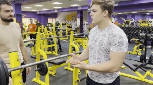 ШКОЛЬНИК Мастер Спорта притворился НОВИЧКОМ в ЖИМЕ ЛЁЖА #2 | GYM PRANK