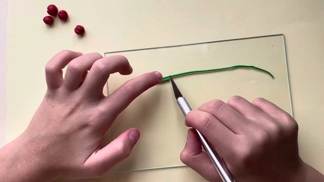 Лепим мини вишню из полимерной глины