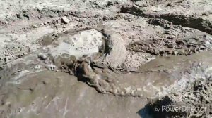 Дамба  из песка.