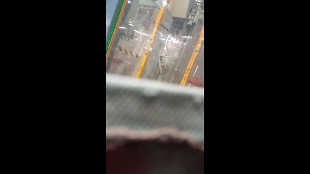 Первый рабочий день на посту сварки задних дверей на заводе "PEUGEOT CITROEN" Словакия 2021 смотреть онлайн