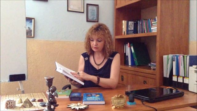 О книгах:"Учебное пособие по таро","Расклады таро на все случаи жизни", часть 1 смотреть онлайн