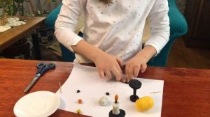 как слепить свечку с подсвечником из глины