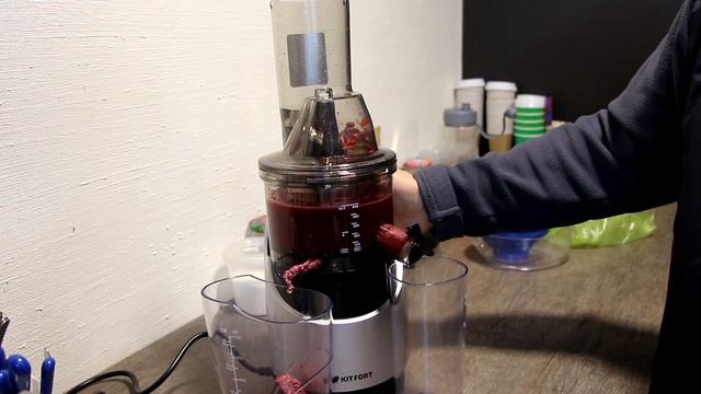 Обзор шнековой соковыжималки Kitfort-KY-1106-2. Делаем гранатовый сок. смотреть онлайн