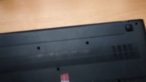 Lenovo IdeaPad 300-15 IBR Снятие батареи