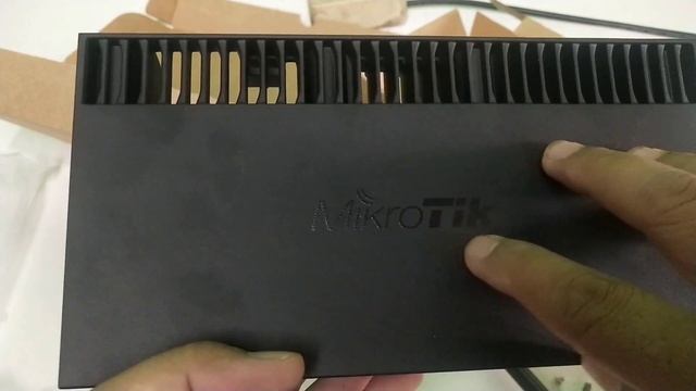 Unboxing dan Review Mikrotik RB4011iGS+RM смотреть онлайн