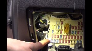 Замена предохранителя №1 обогрев ветрового стекла в hyndai solaris