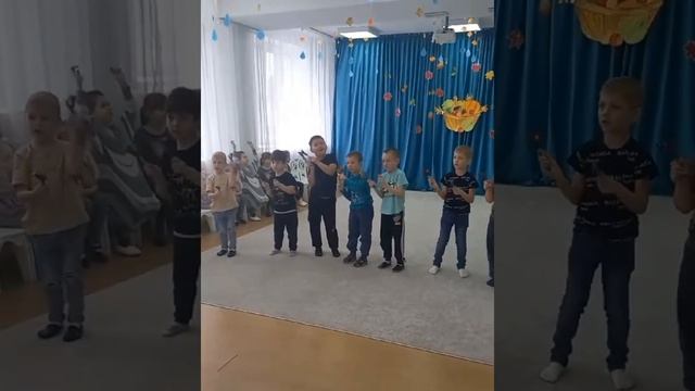 Музыкальное занятие. Группа Звёздочки смотреть онлайн