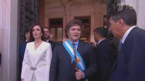 В Аргентине вступил в должность избранный президент Хавьер Милей